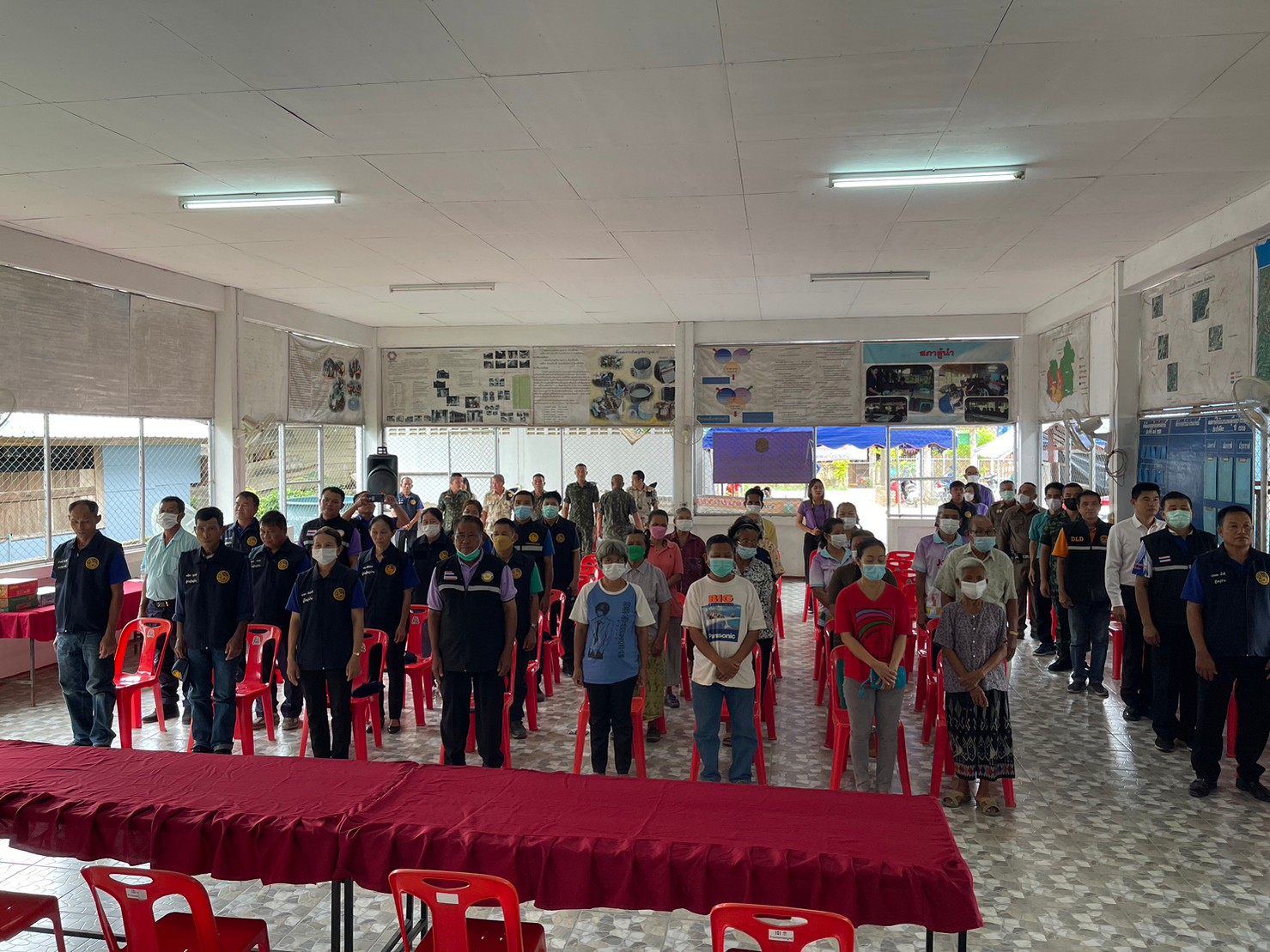 LINE_ALBUM_อำเภอยิ้มบ้านเกษตรสมบูรณ์_๒๓๐๖๐๗_17-1